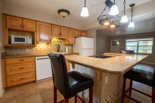 Building Photo - 2351 SW 32nd Pl