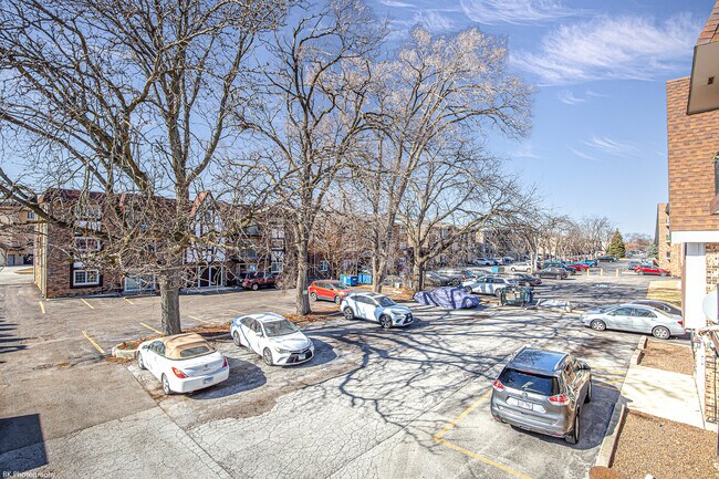 Building Photo - 11036 Kilpatrick Ave