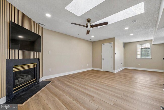 Building Photo - 12904 Churchill Ridge Cir