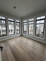 Building Photo - 5 Adamson St