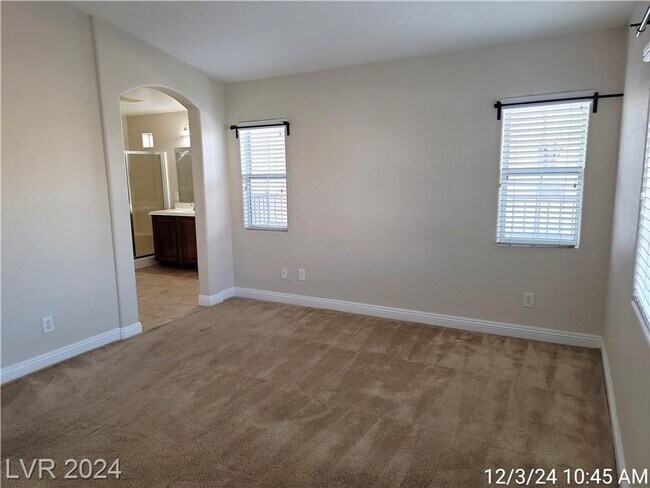 Building Photo - SILVERADO RANCH SINGLE STORY PATIO HOME IN...