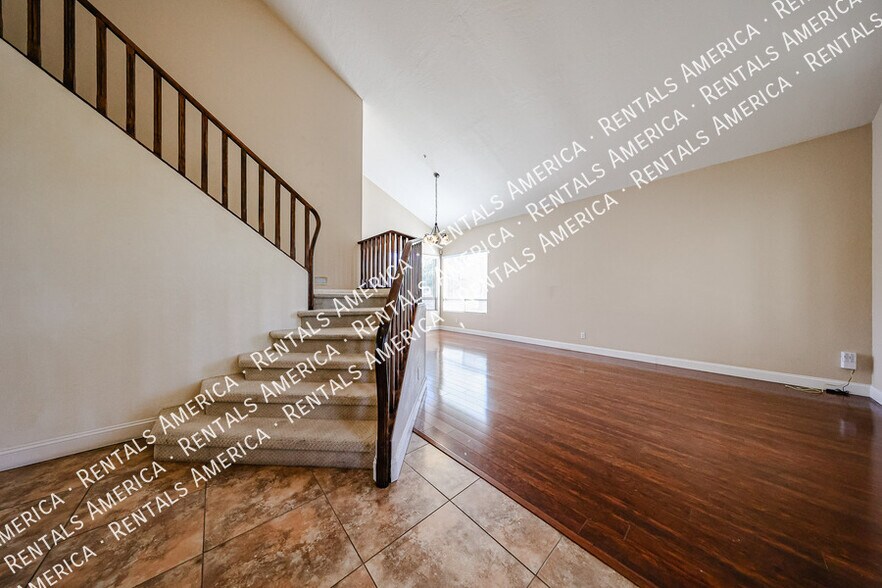 Building Photo - 14759 N 98th St