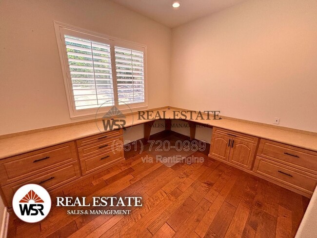 Building Photo - 18691 Oak Park Dr