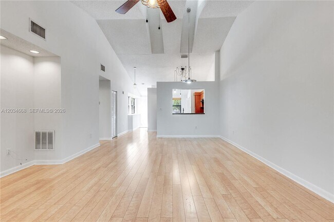 Building Photo - 104 NW 98th Terrace
