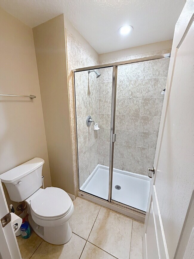 Building Photo - FURNISHED 4 bedroom townhome in Paradise Palms!