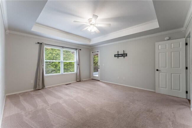 Building Photo - 32 Latshaw Dr