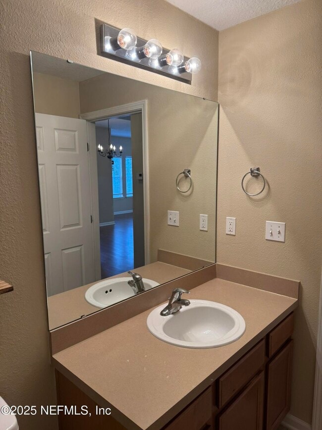 Building Photo - 575 Oakleaf Plantation Pkwy