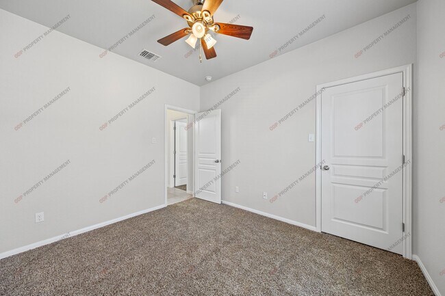 Building Photo - 521 Wedgwood Dr