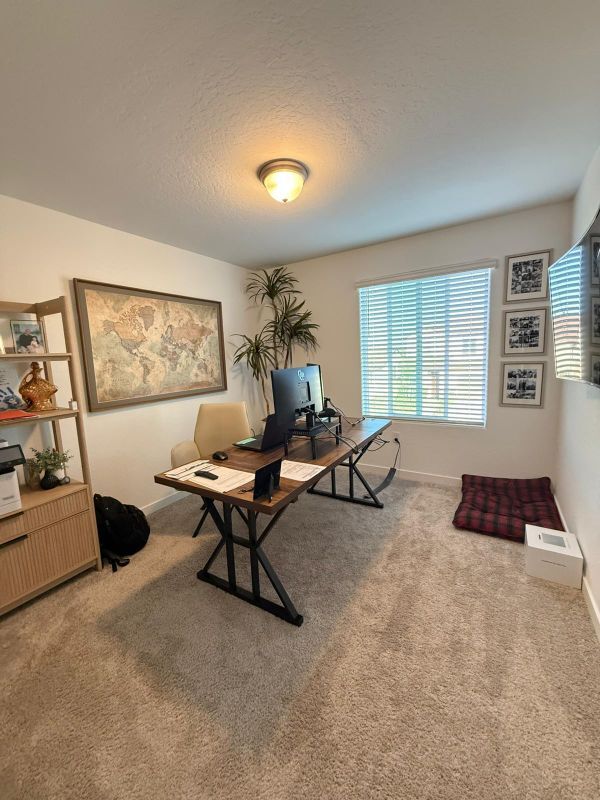 Building Photo - 299 Talus Wy S