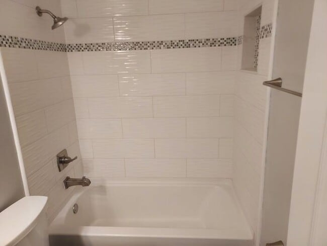 Building Photo - Townhouse located near UCF - 2 Bed / 1.5 Bath