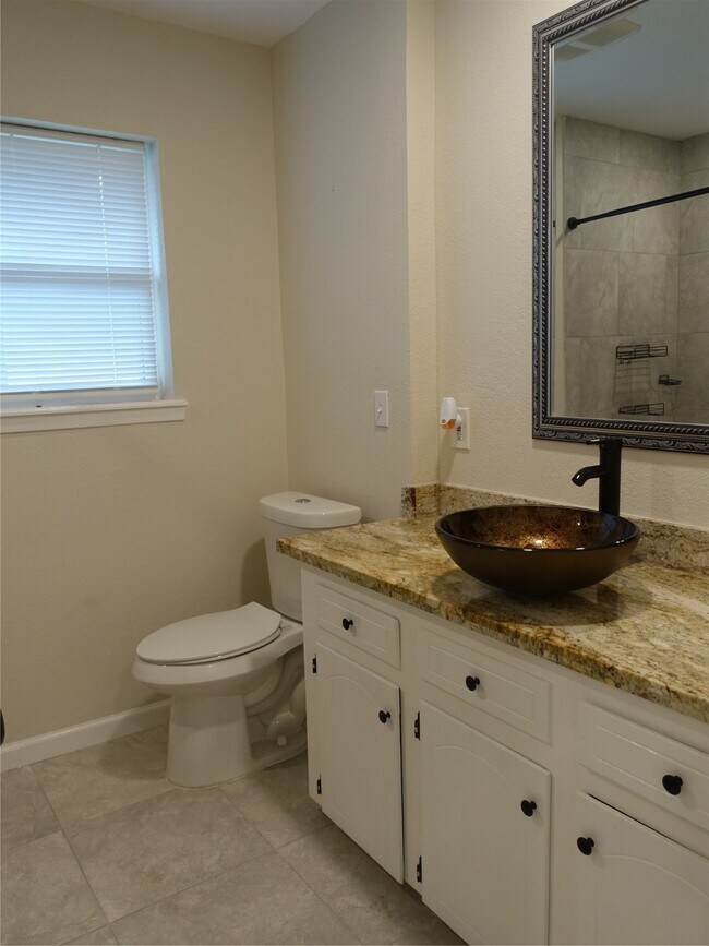 Building Photo - 1038 Cottage Oak Ln