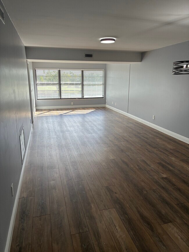 Building Photo - 31 Plantation Dr