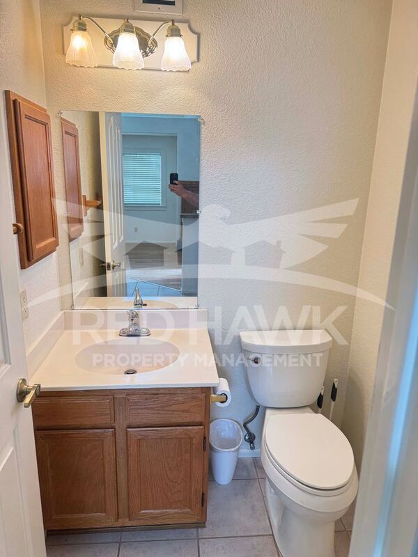 Building Photo - 25 W La Vieve Ln