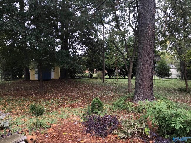 Building Photo - 22193 Bragg St