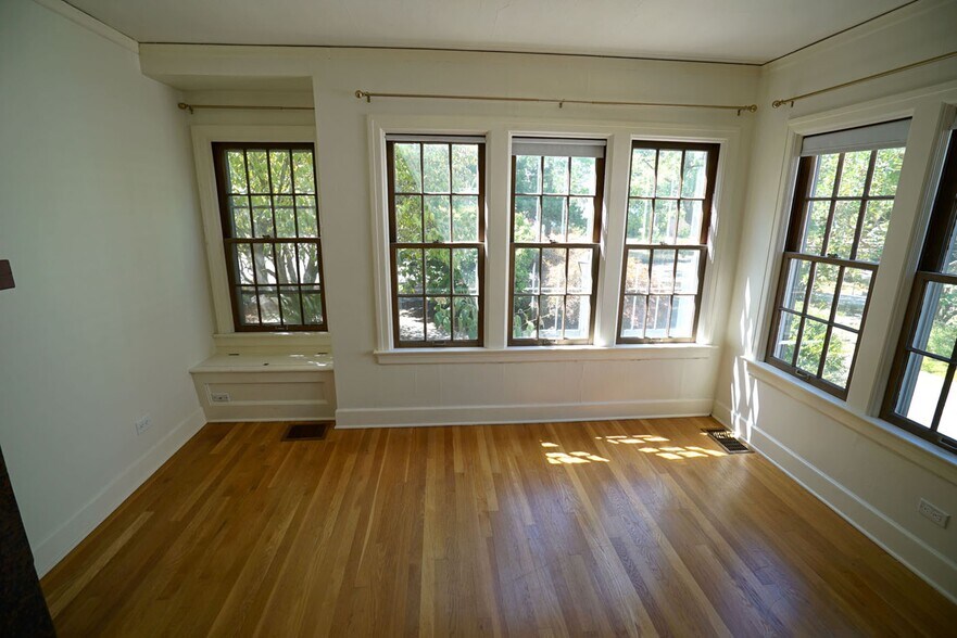 Building Photo - 1818 NE 51st Ave