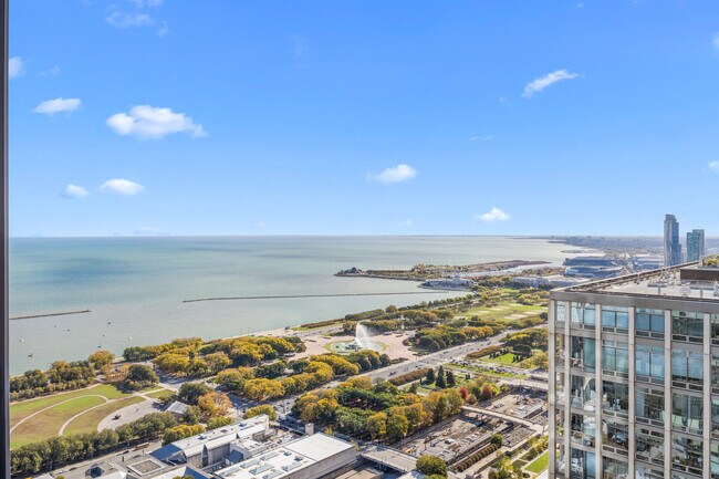 Building Photo - 60 E Monroe St