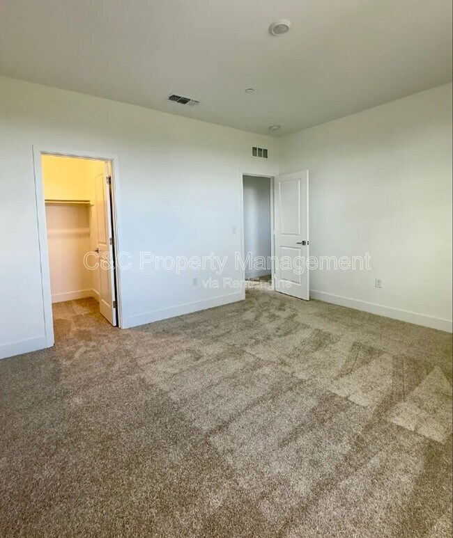 Building Photo - 2782 Old Larks Ln