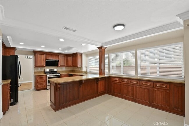 Building Photo - 6598 Bradford Ct