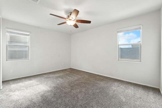 Building Photo - Rare Find! Spacious 3-Bed, 2-Bath + 3-Car ...