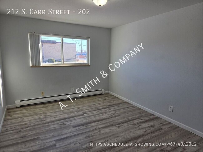 Building Photo - 212 S Carr St