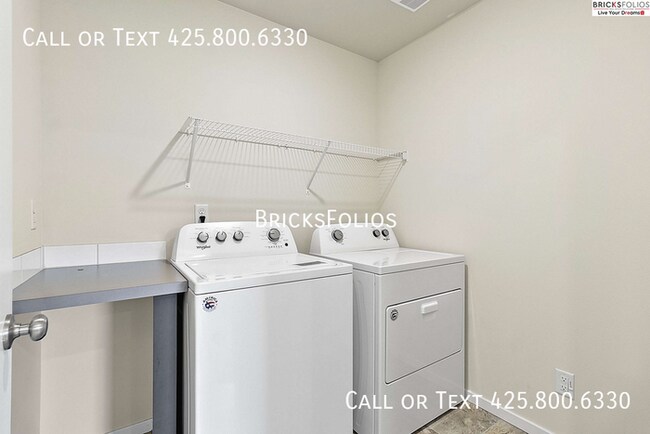 Building Photo - Your Dream Home Awaits in Puyallup – Bonus Offer Included!