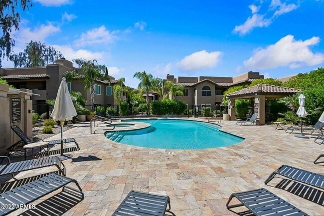 Building Photo - ADORABLE SCOTTSDALE CONDO!