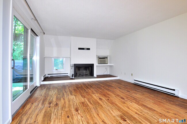 Building Photo - 45 River Colony