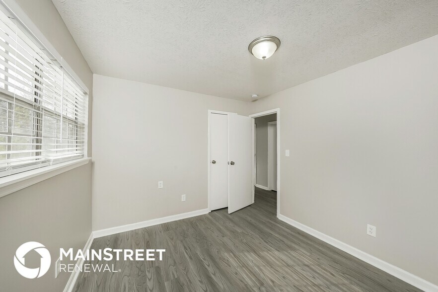 Building Photo - 617 Princess Ln