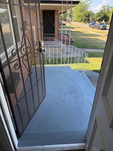 Front Porch Entrance - 3630 Carolina St