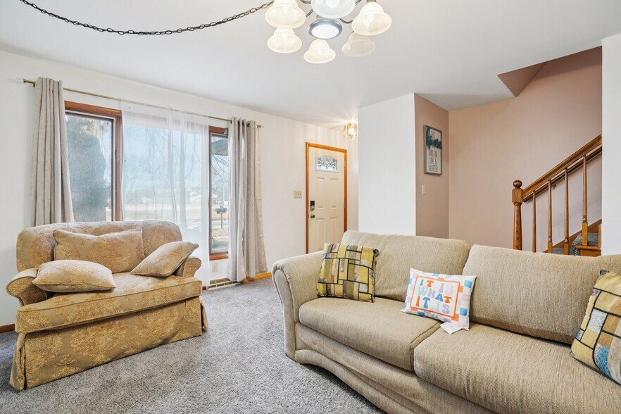 Building Photo - 10785 W Appleton Ave