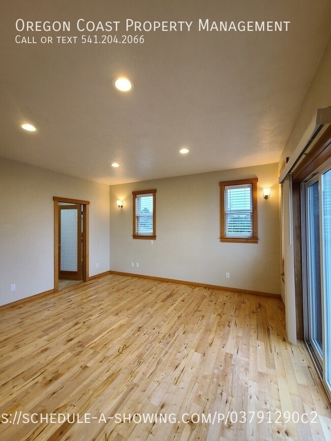 Building Photo - 961 NW Lanai Loop