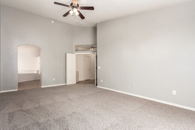 Building Photo - 10335 N Tall Cotton Dr