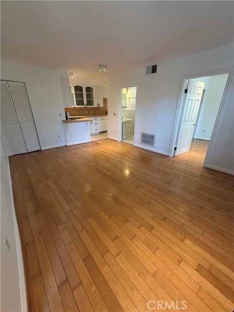 Building Photo - 2253 N Gower St