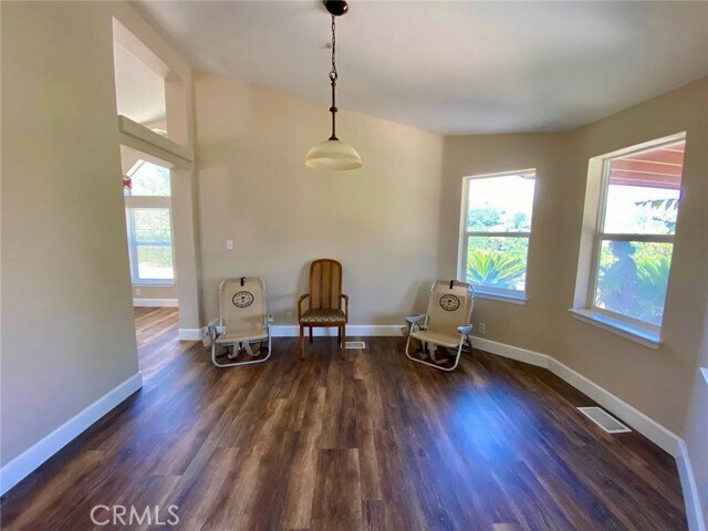 Building Photo - 2445 Helen Rd