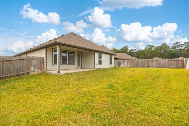 Building Photo - 15228 Tattle Crk Ln