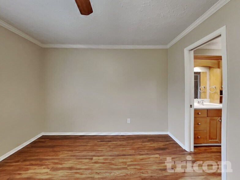 Building Photo - 16231 Cypress Point Dr