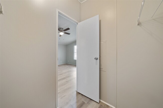 Building Photo - 16333 Lone Corral Ct