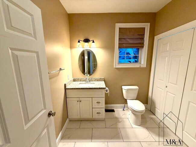 Building Photo - 46B Dominion Rd