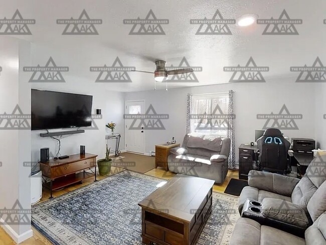 Building Photo - Beautiful Moose Creek Residence | 2 Beds, 1 Bath, Garage, and Heat Included