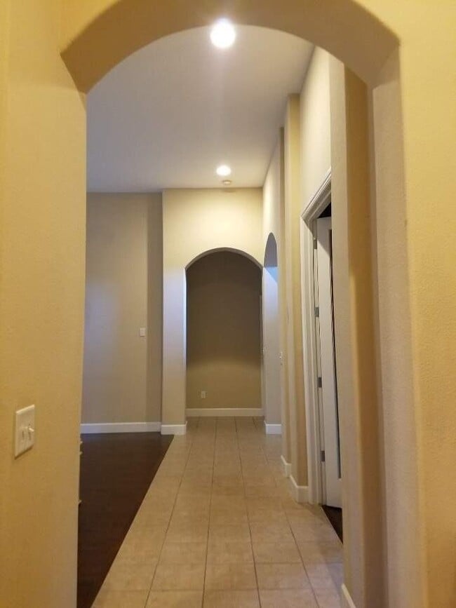 Building Photo - 5697 W Birch Ave