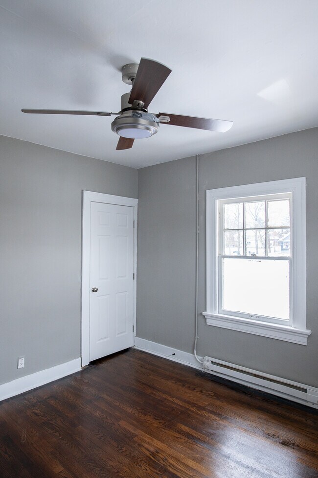 Building Photo - 501-503 W Norman