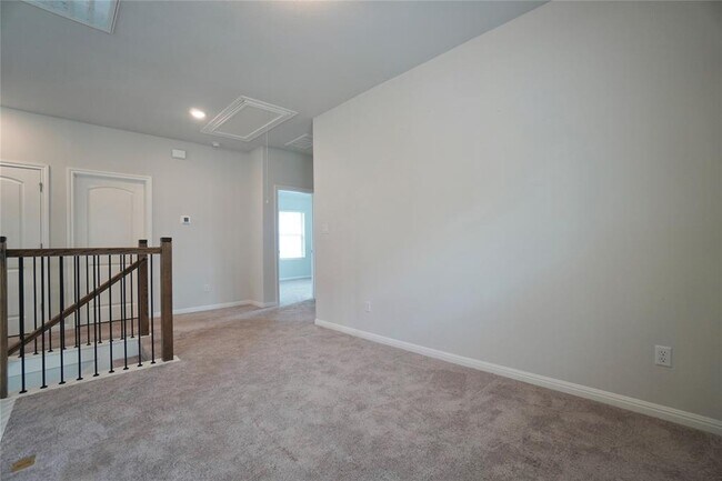 Building Photo - 2513 Danbury Ln