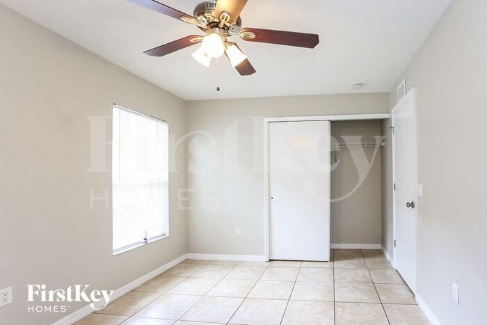 Building Photo - 2610 Whitewood Rd
