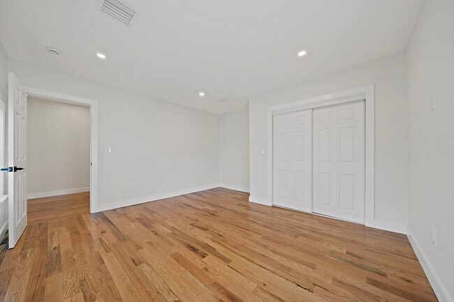 Building Photo - 57 Orchardfield St