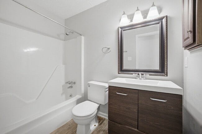 Building Photo - 3 BEDROOM RANCH HOME WITH GARAGE FOR RENT IN CENTRAL VIRGINIA BEACH!