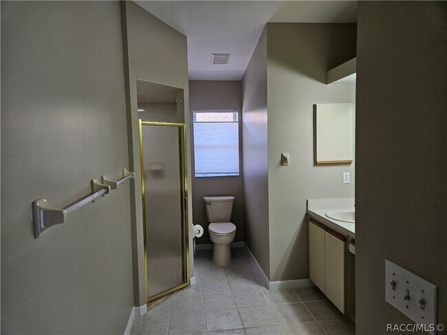 Building Photo - 2137 N Brentwood Cir