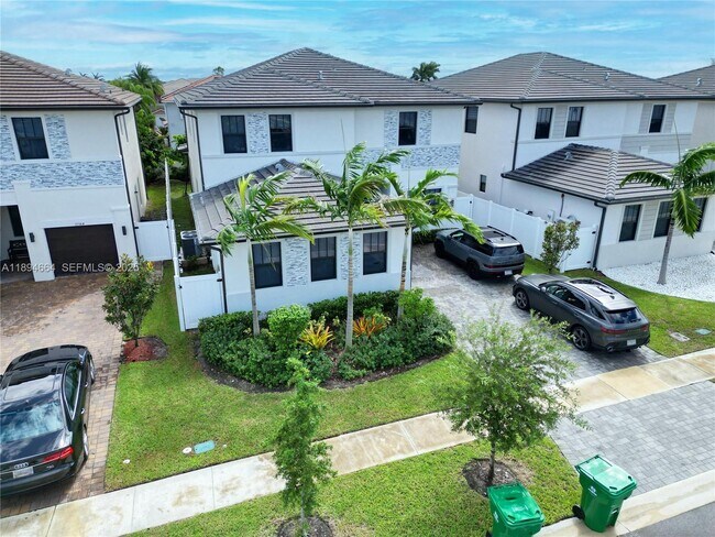 Building Photo - 17394 SW 46th St