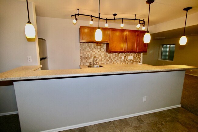 Building Photo - Beautiful 4 Bedroom Ranch Style Home Avail...