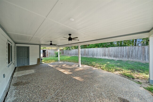 Building Photo - 19218 Enchanted Oaks Dr