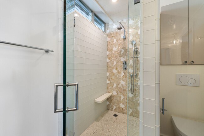 Building Photo - Sans Souci Unit #507